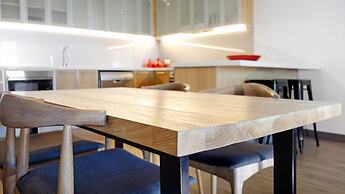 Semaphore Splash Apartments