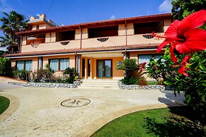 Old River Residence