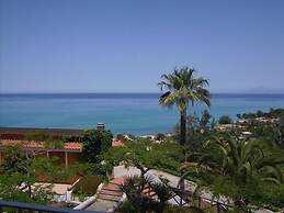 Cala Petrosa Resort