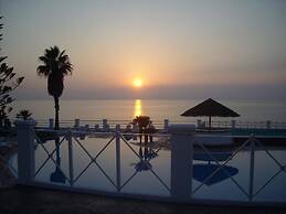 Cala Petrosa Resort