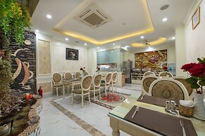 My Moon Hotel