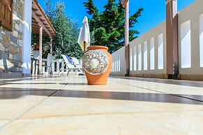 Anatoli Villa