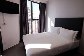 B Lot Hotel