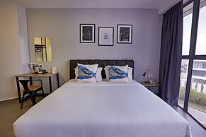 B Lot Hotel