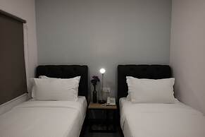 B Lot Hotel