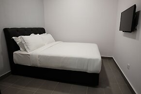 B Lot Hotel