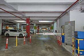 B Lot Hotel