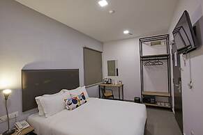 B Lot Hotel