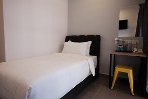 B Lot Hotel