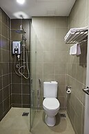 B Lot Hotel