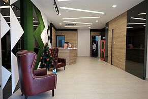 B Lot Hotel