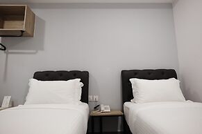 B Lot Hotel