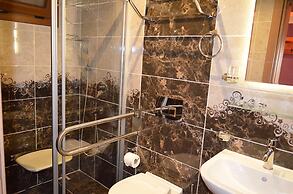 Kayi Hotel