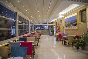 Kayi Hotel