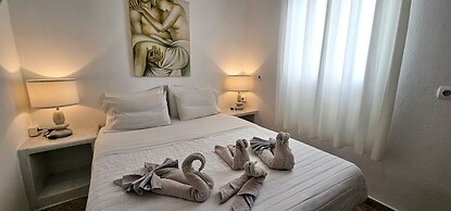 Pleasure Beachside Studios
