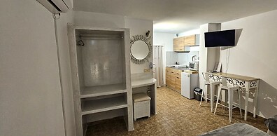 Pleasure Beachside Studios