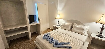Pleasure Beachside Studios