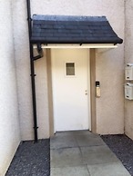 6 Varis Apartments