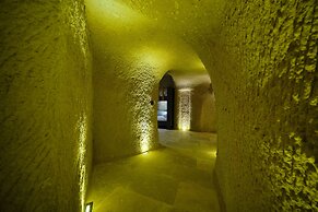 Takaev Cave House