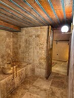 Takaev Cave House