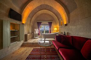 Takaev Cave House