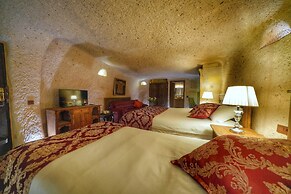 Takaev Cave House