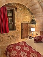Takaev Cave House