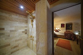 Takaev Cave House