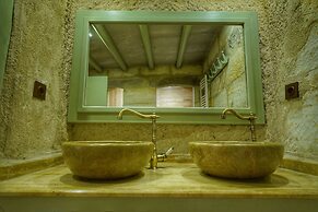 Takaev Cave House