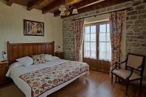 Apartamentos Llugarón
