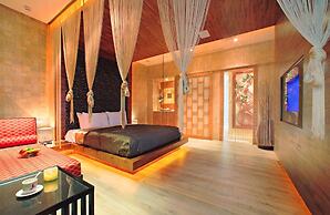 Le Chateau Hotel