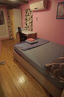Chilloutlya Hostel&Bar