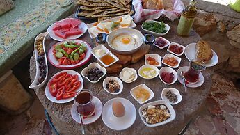 Saklı Konak