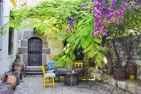 Saklı Konak