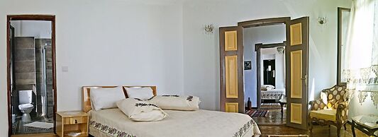 Saklı Konak