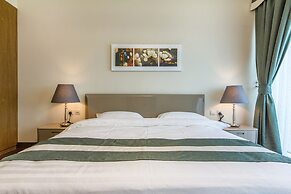 Bespoke Residences - Bay Square