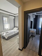 Cicek Apart Hotel