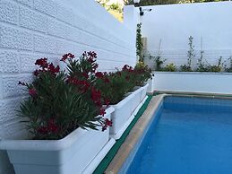 Cicek Apart Hotel
