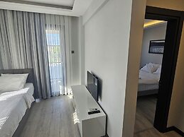 Cicek Apart Hotel