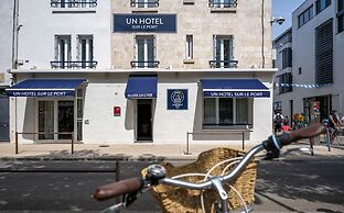 Un Hôtel sur le Port