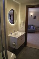 Rosy Suites Hotel