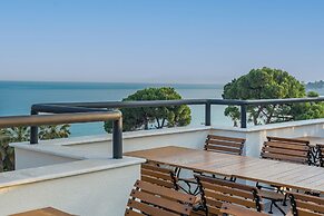 Rosy Suites Hotel