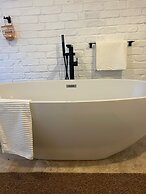 Attalos Suites Hotel