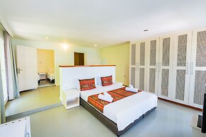 La Moda Beach Hotel