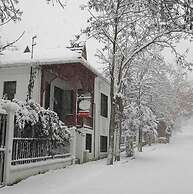 Orhan Kutbay'in Evi Turyolu Cafe Pansiyon