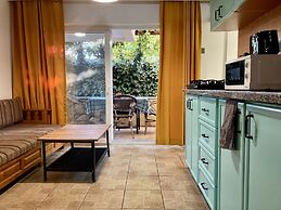 Ten Apart Hotel