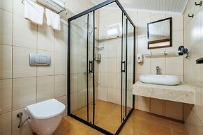 Ten Apart Hotel