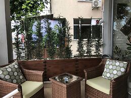 Hande Hotel