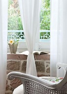 Cunda Lena Otel