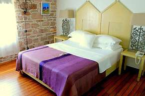 Cunda Lena Otel